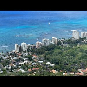 Meet your Posher, Makela